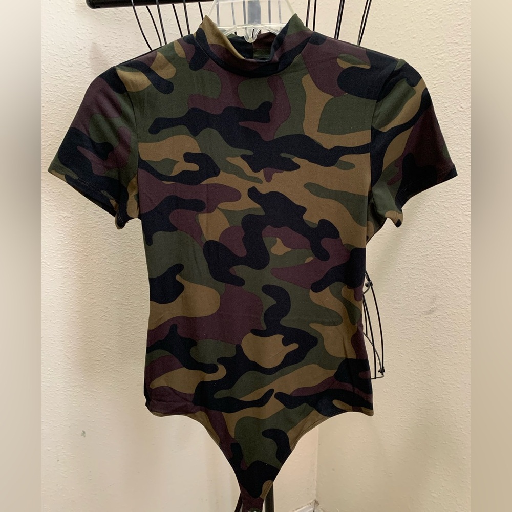 Fashion Nova Camo Print Bodysuit New with Tags - Picture 4 of 6